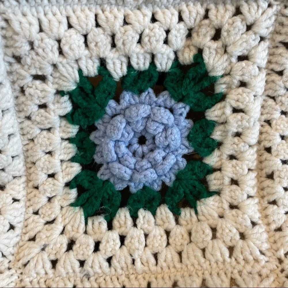 Handmade Crochet 3-D Flower Throw Blanket